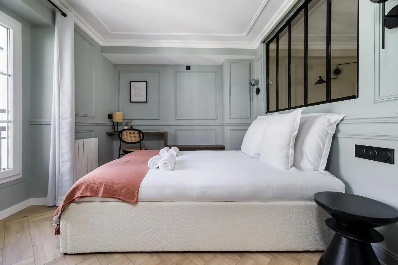 Apartment Poetic Stay - Louvre Paris